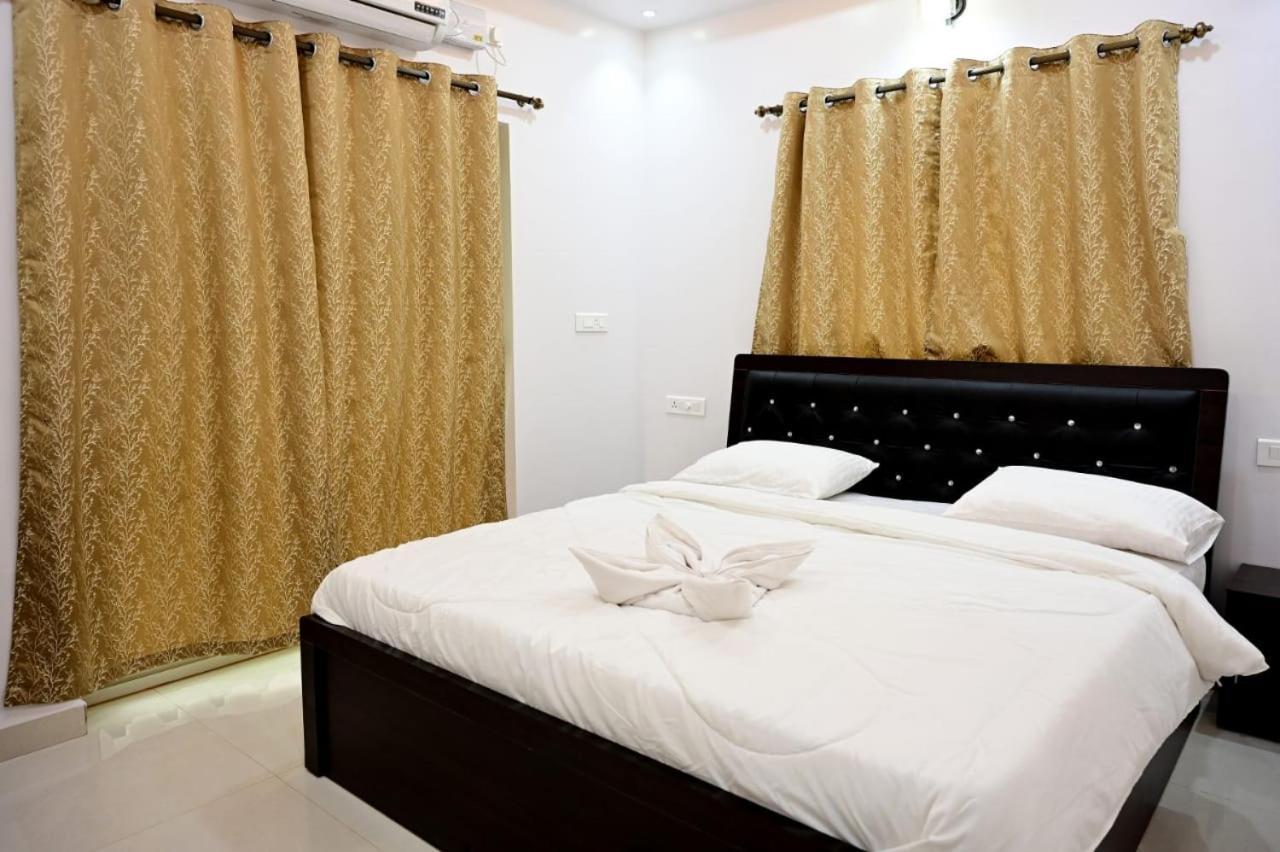 White House Villa-Private Pool Navelim Bagian luar foto