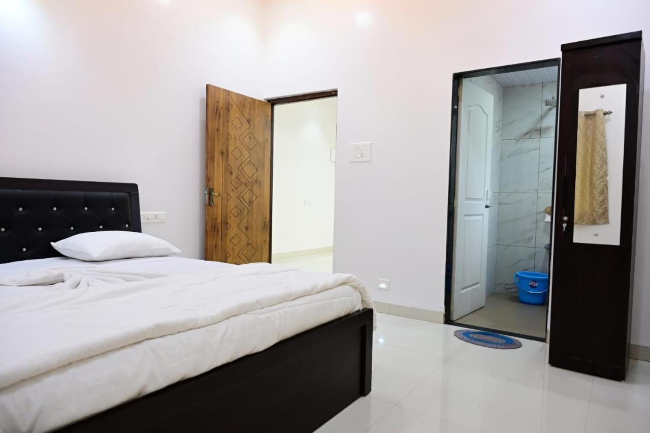 White House Villa-Private Pool Navelim Bagian luar foto