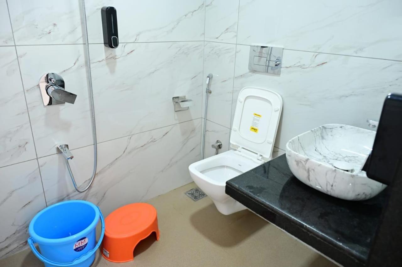 White House Villa-Private Pool Navelim Bagian luar foto