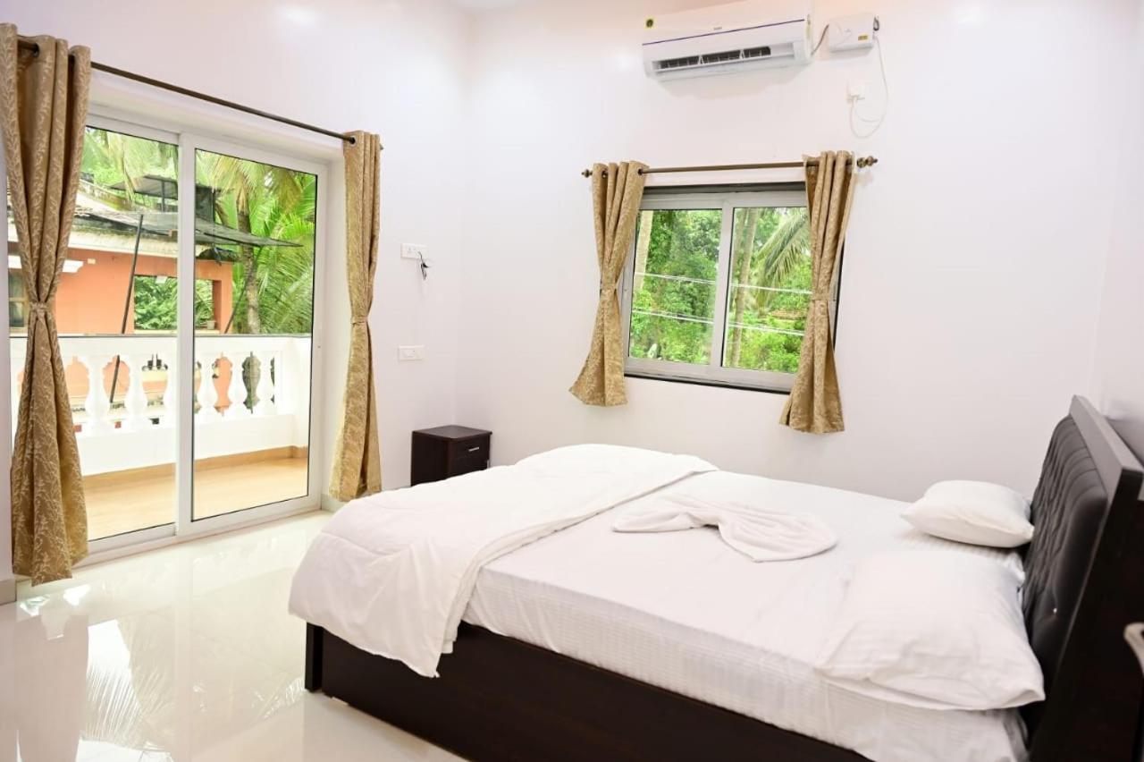 White House Villa-Private Pool Navelim Bagian luar foto